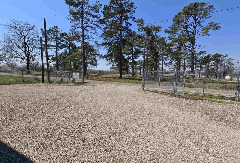 360 BLACK PL, Savannah, Tennessee 38372, ,Commercial/industrial,For Sale,BLACK,10220811
