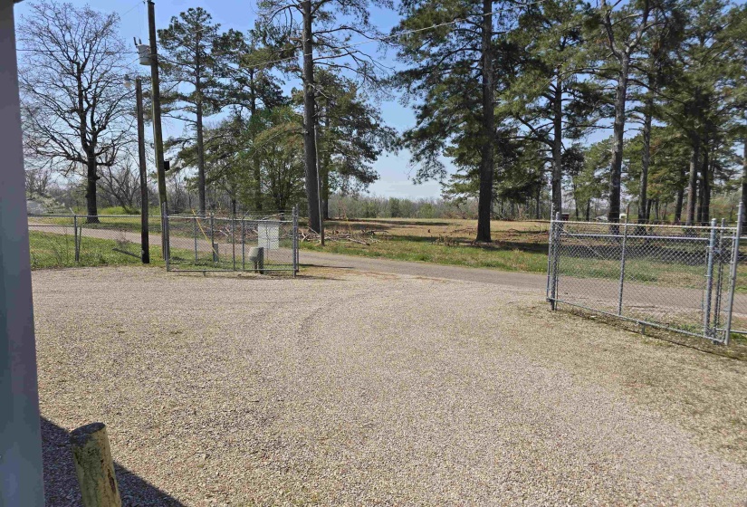 360 BLACK PL, Savannah, Tennessee 38372, ,Commercial/industrial,For Sale,BLACK,10220811