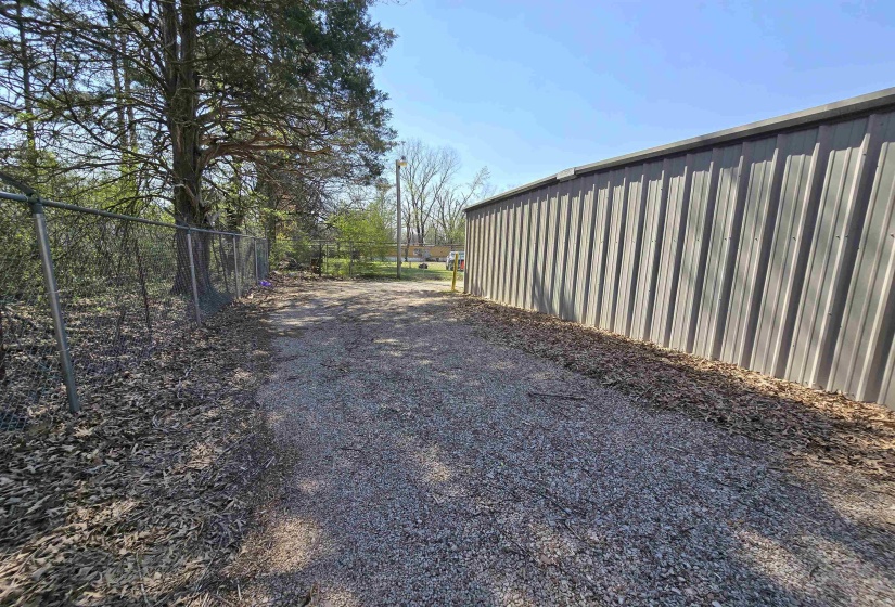 360 BLACK PL, Savannah, Tennessee 38372, ,Commercial/industrial,For Sale,BLACK,10220811