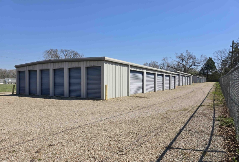 360 BLACK PL, Savannah, Tennessee 38372, ,Commercial/industrial,For Sale,BLACK,10220811