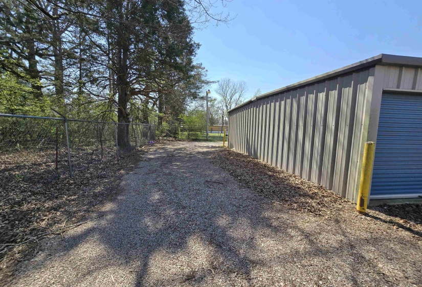 360 BLACK PL, Savannah, Tennessee 38372, ,Commercial/industrial,For Sale,BLACK,10220811