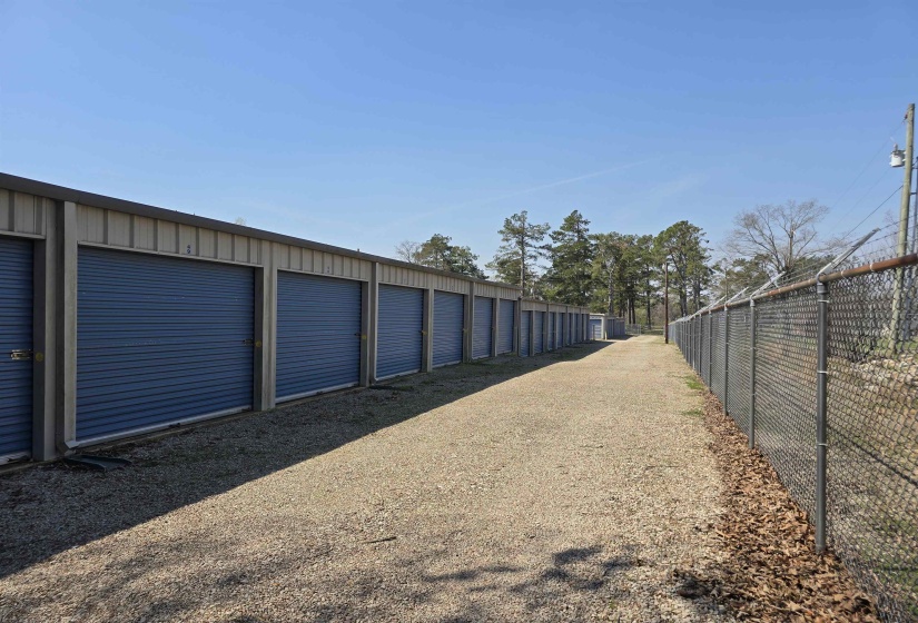 360 BLACK PL, Savannah, Tennessee 38372, ,Commercial/industrial,For Sale,BLACK,10220811