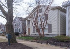 525 RIENZI DR, Memphis, Tennessee 38103, 2 Bedrooms Bedrooms, 5 Rooms Rooms,2.1 BathroomsBathrooms,Rental Properties,For Sale,RIENZI,10220801