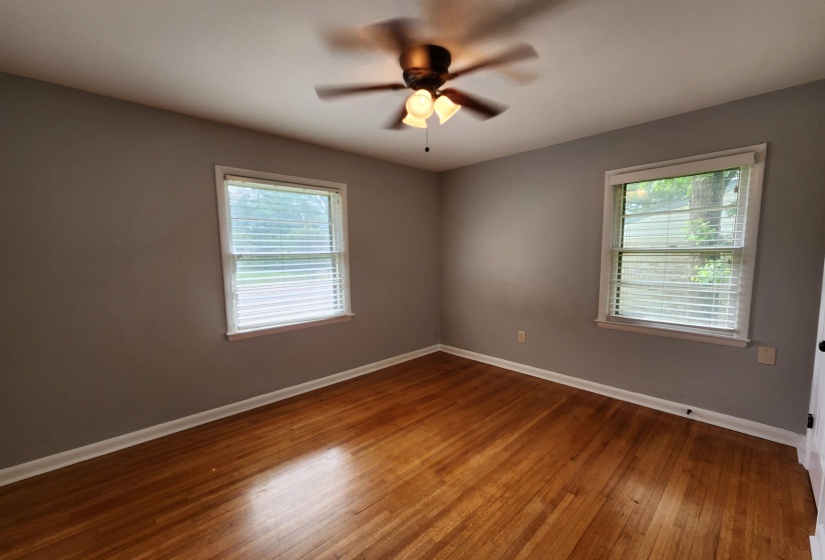 1315 WHITE STATION RD, Memphis, Tennessee 38117, 3 Bedrooms Bedrooms, 6 Rooms Rooms,1 BathroomBathrooms,Rental Properties,For Sale,WHITE STATION,10220808