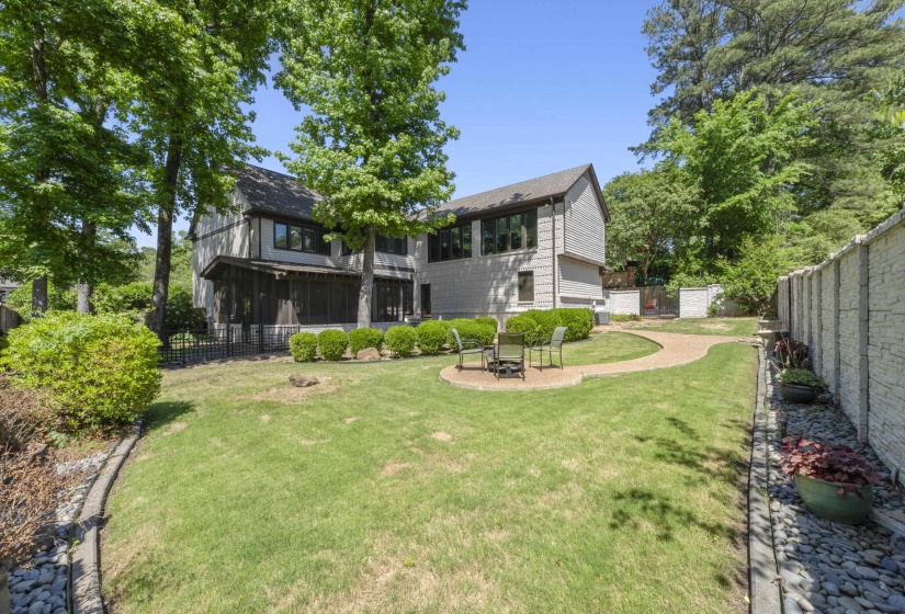 8449 LANSINGWOOD CV, Germantown, Tennessee 38139, 4 Bedroom Bedrooms, 1 Room Rooms,4.2 BathroomBathrooms,Residential,For Sale,LANSINGWOOD,0,10220804