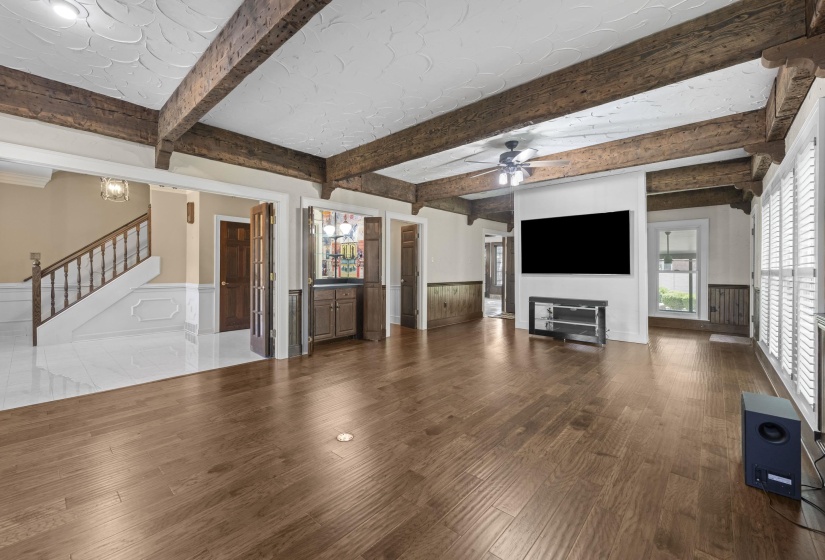 8449 LANSINGWOOD CV, Germantown, Tennessee 38139, 4 Bedroom Bedrooms, 1 Room Rooms,4.2 BathroomBathrooms,Residential,For Sale,LANSINGWOOD,0,10220804