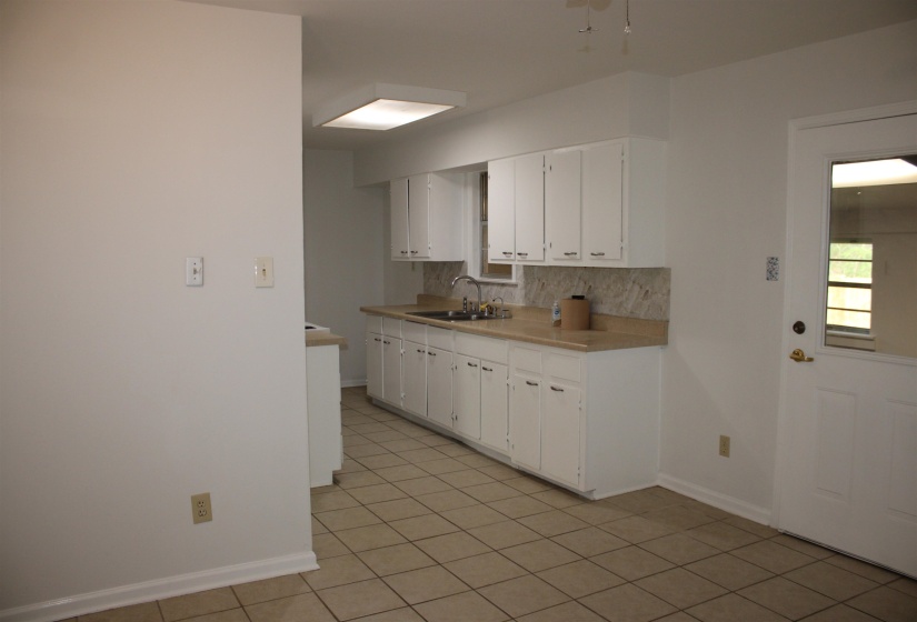 5552 MILLBRANCH RD, Memphis, Tennessee 38116, 3 Bedroom Bedrooms, 5 Room Rooms,1 BathroomBathrooms,Residential,For Sale,MILLBRANCH,0,10220805