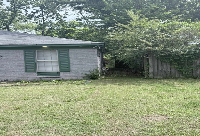 3784 BROOKMEADE ST, Memphis, Tennessee 38127, 4 Bedroom Bedrooms, 7 Room Rooms,2 BathroomBathrooms,Residential,For Sale,BROOKMEADE,0,10220812
