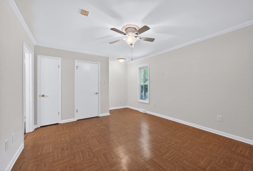1104 PARKWAY ST, Jackson, Tennessee 38305-5008, 2 Bedroom Bedrooms, 5 Room Rooms,2 BathroomBathrooms,Residential,For Sale,PARKWAY,0,10220813