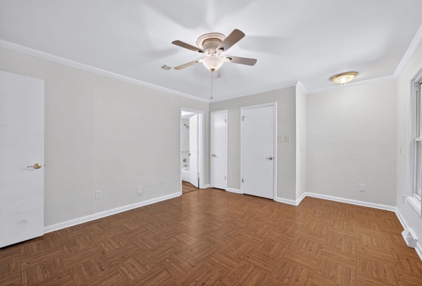 1104 PARKWAY ST, Jackson, Tennessee 38305-5008, 2 Bedroom Bedrooms, 5 Room Rooms,2 BathroomBathrooms,Residential,For Sale,PARKWAY,0,10220813