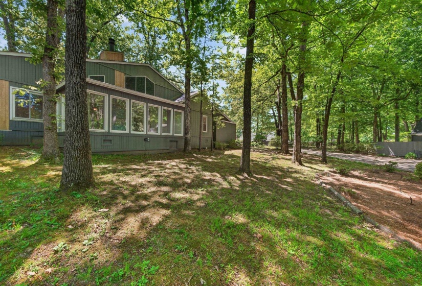 1104 PARKWAY ST, Jackson, Tennessee 38305-5008, 2 Bedroom Bedrooms, 5 Room Rooms,2 BathroomBathrooms,Residential,For Sale,PARKWAY,0,10220813