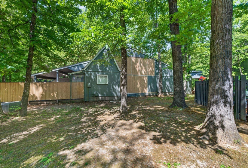 1104 PARKWAY ST, Jackson, Tennessee 38305-5008, 2 Bedroom Bedrooms, 5 Room Rooms,2 BathroomBathrooms,Residential,For Sale,PARKWAY,0,10220813