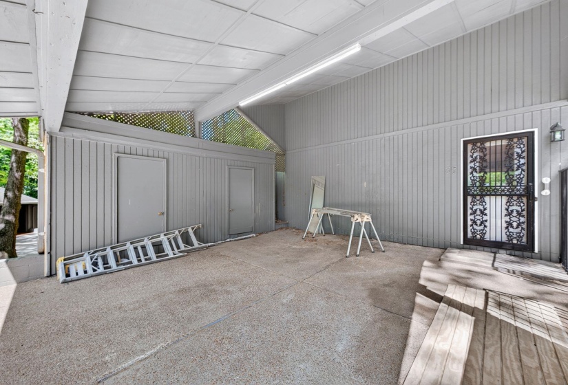 1104 PARKWAY ST, Jackson, Tennessee 38305-5008, 2 Bedroom Bedrooms, 5 Room Rooms,2 BathroomBathrooms,Residential,For Sale,PARKWAY,0,10220813
