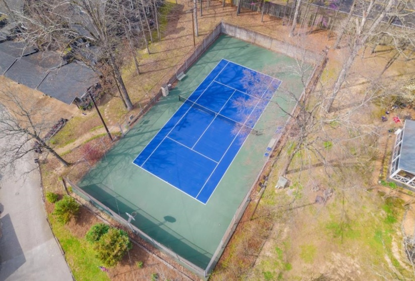 1104 PARKWAY ST, Jackson, Tennessee 38305-5008, 2 Bedroom Bedrooms, 5 Room Rooms,2 BathroomBathrooms,Residential,For Sale,PARKWAY,0,10220813
