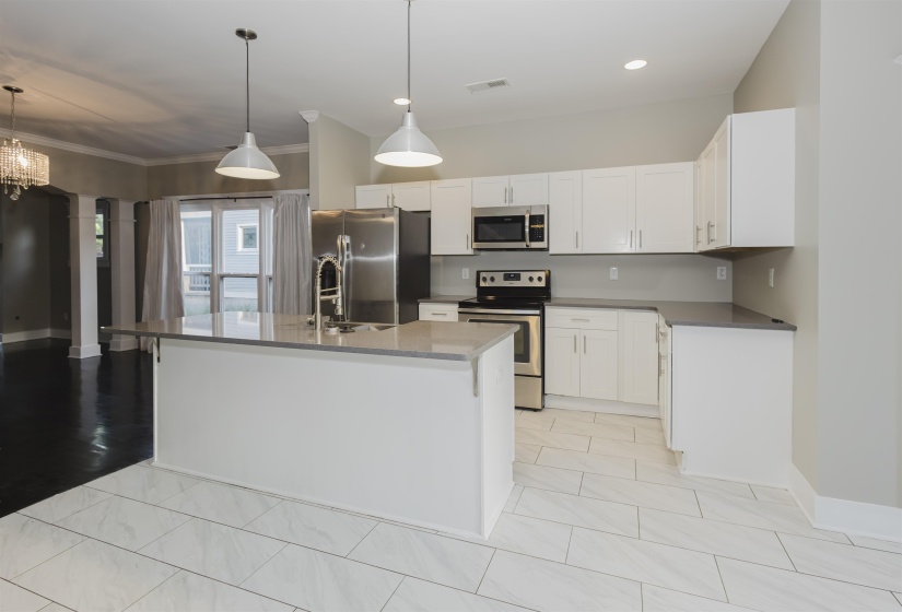 357 ANGELUS ST, Memphis, Tennessee 38112, 4 Bedroom Bedrooms, 7 Room Rooms,3 BathroomBathrooms,Residential,For Sale,ANGELUS,0,10220815