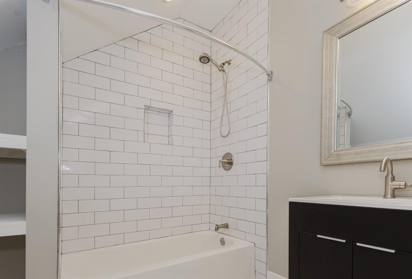 357 ANGELUS ST, Memphis, Tennessee 38112, 4 Bedroom Bedrooms, 7 Room Rooms,3 BathroomBathrooms,Residential,For Sale,ANGELUS,0,10220815