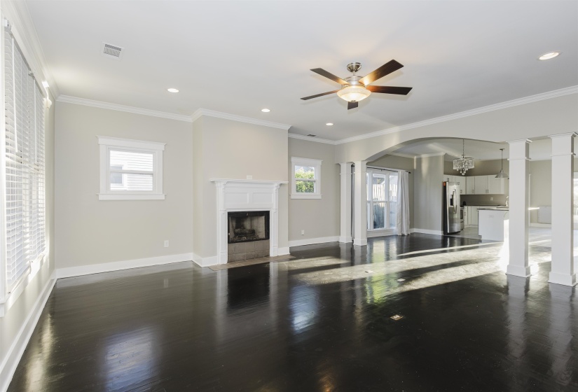 357 ANGELUS ST, Memphis, Tennessee 38112, 4 Bedroom Bedrooms, 7 Room Rooms,3 BathroomBathrooms,Residential,For Sale,ANGELUS,0,10220815