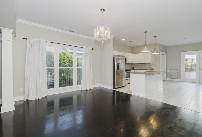 357 ANGELUS ST, Memphis, Tennessee 38112, 4 Bedroom Bedrooms, 7 Room Rooms,3 BathroomBathrooms,Residential,For Sale,ANGELUS,0,10220815
