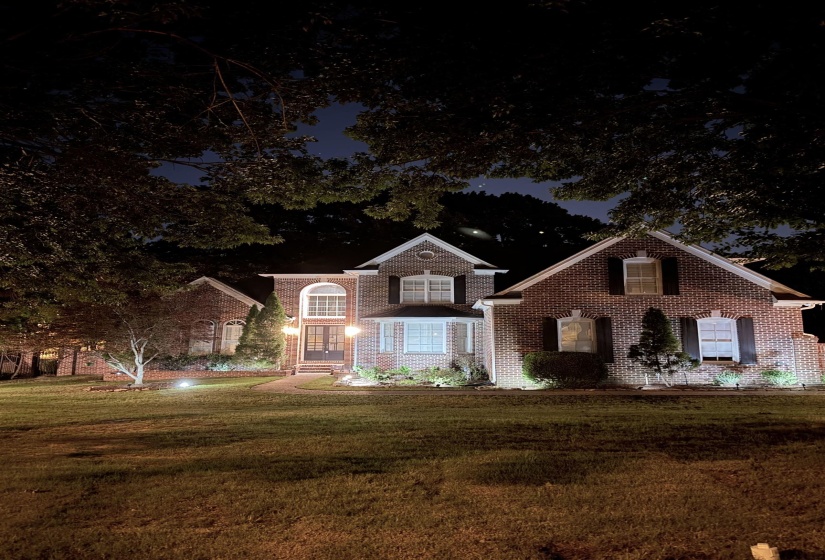 1816 NEW RIVERDALE RD, Germantown, Tennessee 38138, 5 Bedroom Bedrooms, 10 Room Rooms,5.1 BathroomBathrooms,Residential,For Sale,NEW RIVERDALE,0,10220834