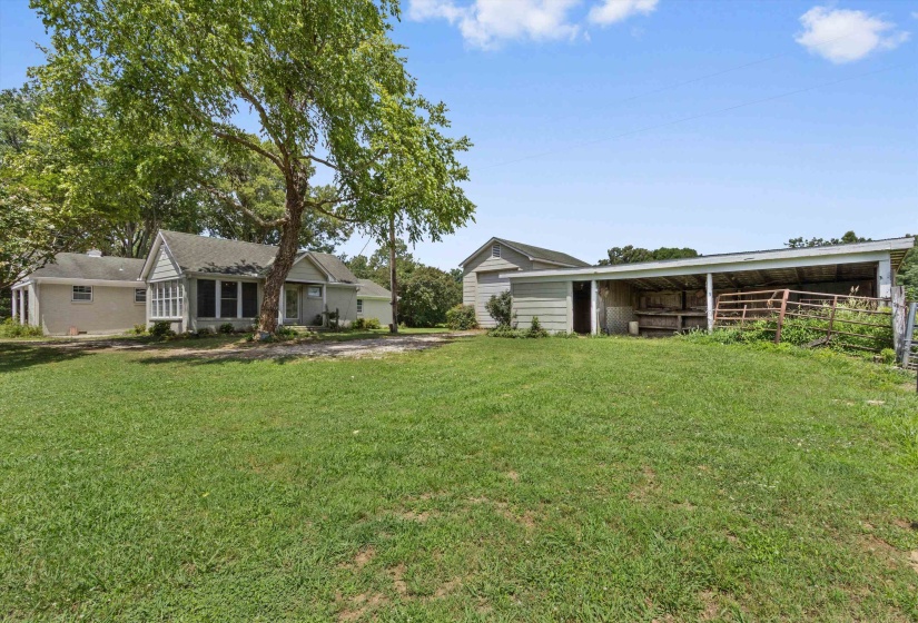 8280 HWY 196 HWY, Collierville, Tennessee 38017, 4 Bedroom Bedrooms, 9 Room Rooms,3 BathroomBathrooms,Rental Properties,For Sale,HWY 196,0,10220845