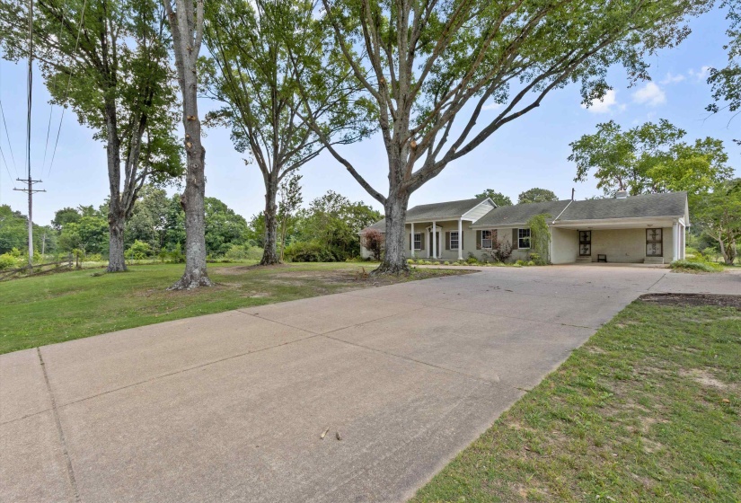 8280 HWY 196 HWY, Collierville, Tennessee 38017, 4 Bedroom Bedrooms, 9 Room Rooms,3 BathroomBathrooms,Rental Properties,For Sale,HWY 196,0,10220845