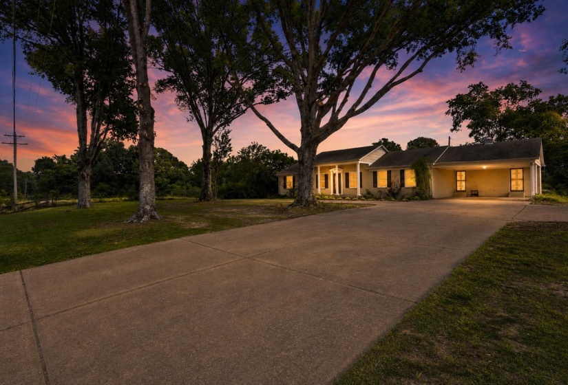 8280 HWY 196 HWY, Collierville, Tennessee 38017, 4 Bedroom Bedrooms, 9 Room Rooms,3 BathroomBathrooms,Rental Properties,For Sale,HWY 196,0,10220845