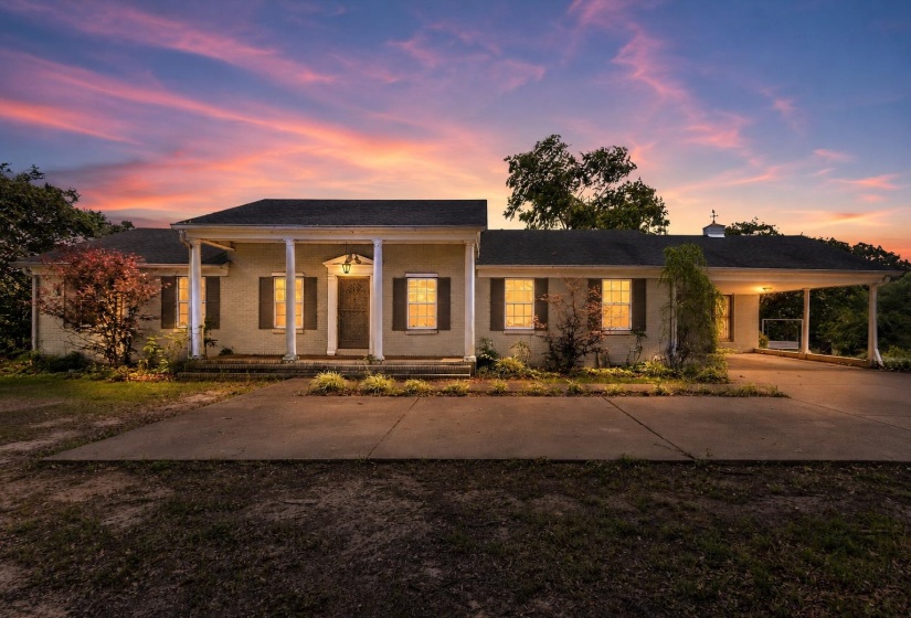 8280 HWY 196 HWY, Collierville, Tennessee 38017, 4 Bedroom Bedrooms, 9 Room Rooms,3 BathroomBathrooms,Rental Properties,For Sale,HWY 196,0,10220845