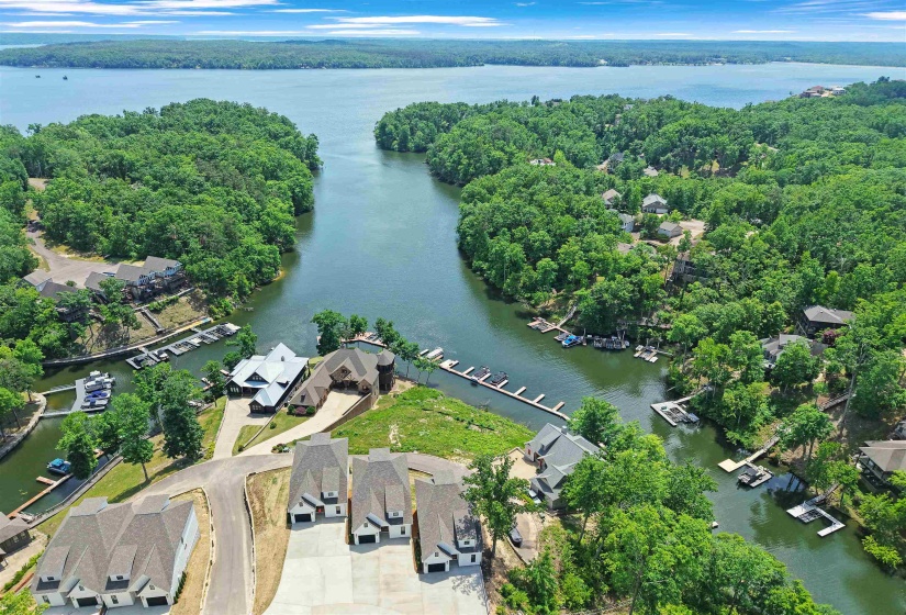 158 CARIBE ROYALE PT, Savannah, Tennessee 38372, 5 Bedroom Bedrooms, 7 Room Rooms,4.1 BathroomBathrooms,Residential,For Sale,CARIBE ROYALE,0,10220850