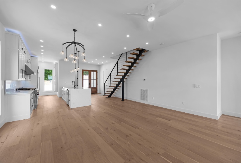 158 CARIBE ROYALE PT, Savannah, Tennessee 38372, 5 Bedroom Bedrooms, 7 Room Rooms,4.1 BathroomBathrooms,Residential,For Sale,CARIBE ROYALE,0,10220850