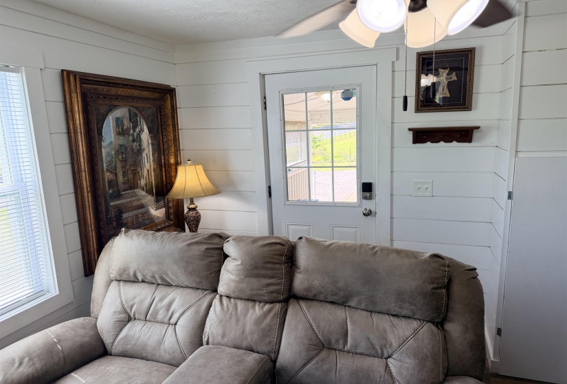 819 MAPLE ST, Adamsville, Tennessee 38310, 1 Bedroom Bedrooms, 7 Room Rooms,1.1 BathroomBathrooms,Residential,For Sale,MAPLE,0,10220857