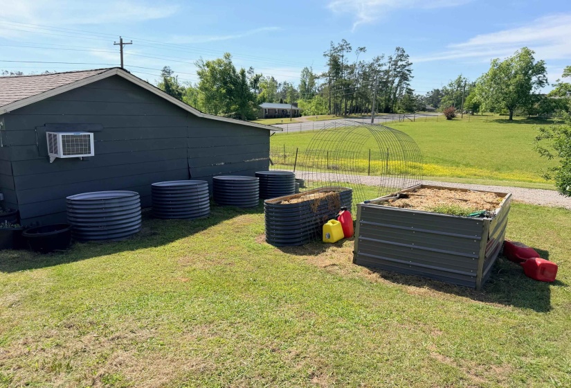 819 MAPLE ST, Adamsville, Tennessee 38310, 1 Bedroom Bedrooms, 7 Room Rooms,1.1 BathroomBathrooms,Residential,For Sale,MAPLE,0,10220857