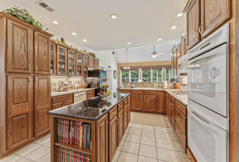9302 CANABRIDGE DR, Lakeland, Tennessee 38002, 5 Bedrooms Bedrooms, 8 Rooms Rooms,3.1 BathroomsBathrooms,Residential,For Sale,CANABRIDGE,10220861