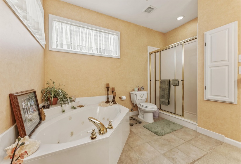9302 CANABRIDGE DR, Lakeland, Tennessee 38002, 5 Bedrooms Bedrooms, 8 Rooms Rooms,3.1 BathroomsBathrooms,Residential,For Sale,CANABRIDGE,10220861