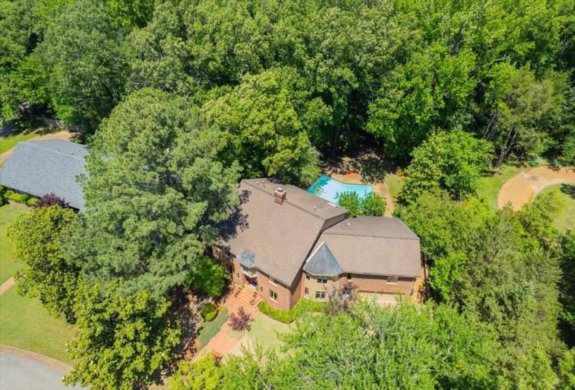 5992 MANOR CV, Memphis, Tennessee 38120, 6 Bedrooms Bedrooms, 12 Rooms Rooms,4 BathroomsBathrooms,Residential,For Sale,MANOR,10220862
