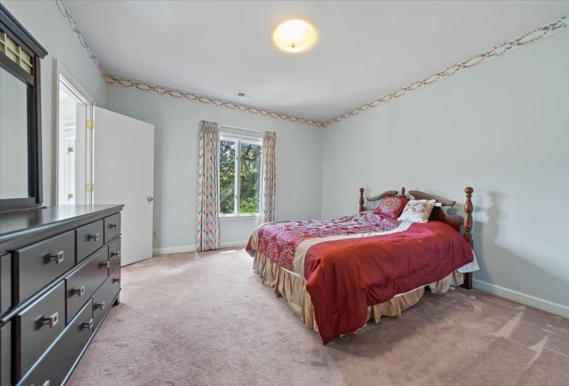 5992 MANOR CV, Memphis, Tennessee 38120, 6 Bedrooms Bedrooms, 12 Rooms Rooms,4 BathroomsBathrooms,Residential,For Sale,MANOR,10220862