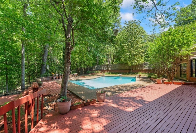 5992 MANOR CV, Memphis, Tennessee 38120, 6 Bedrooms Bedrooms, 12 Rooms Rooms,4 BathroomsBathrooms,Residential,For Sale,MANOR,10220862