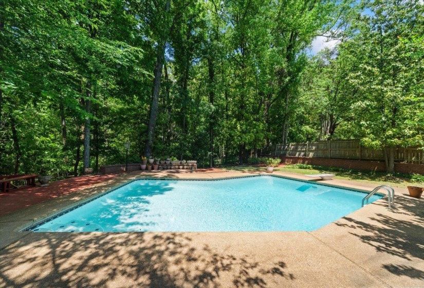5992 MANOR CV, Memphis, Tennessee 38120, 6 Bedrooms Bedrooms, 12 Rooms Rooms,4 BathroomsBathrooms,Residential,For Sale,MANOR,10220862