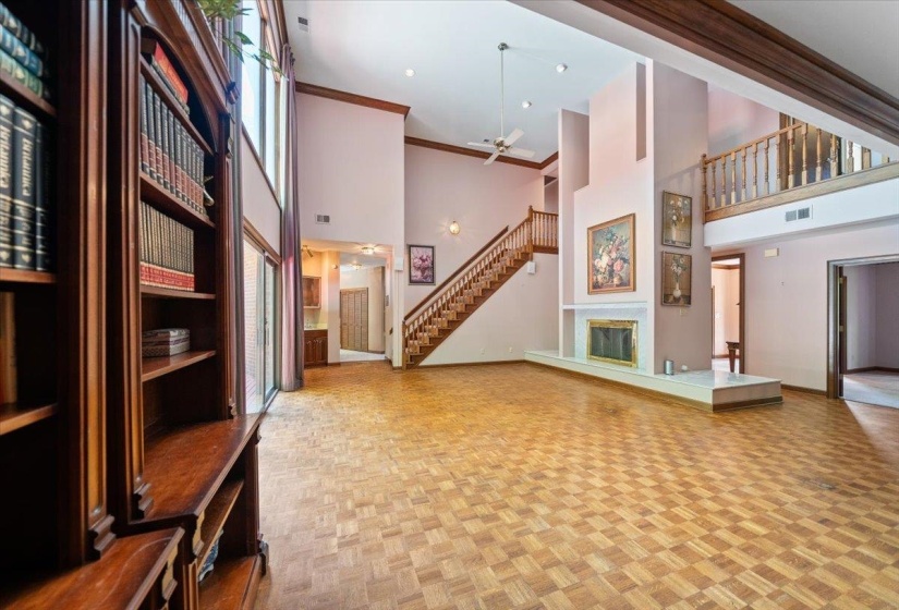 5992 MANOR CV, Memphis, Tennessee 38120, 6 Bedrooms Bedrooms, 12 Rooms Rooms,4 BathroomsBathrooms,Residential,For Sale,MANOR,10220862