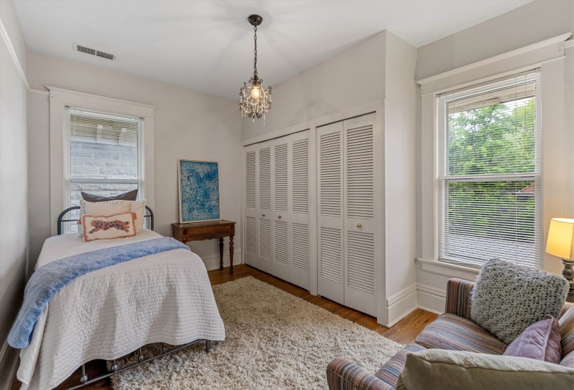 1620 CARR AVE, Memphis, Tennessee 38104, 4 Bedrooms Bedrooms, 8 Rooms Rooms,2.1 BathroomsBathrooms,Residential,For Sale,CARR,10220869