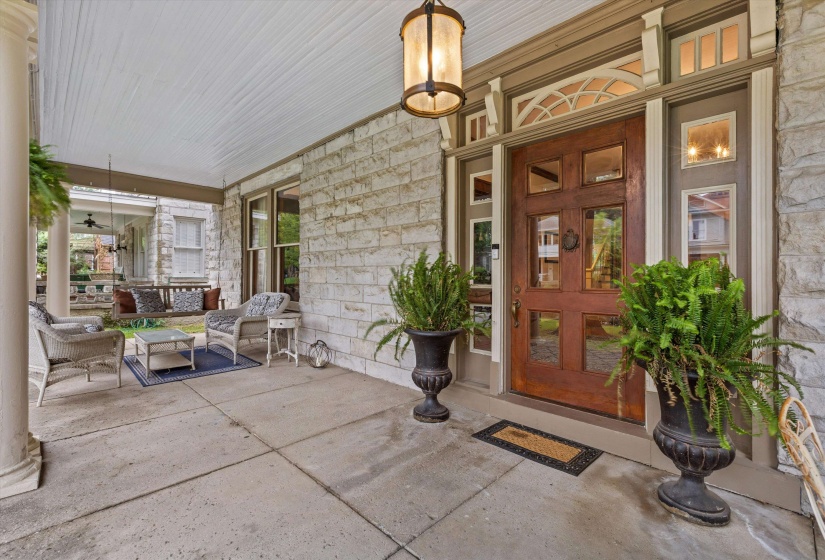 1620 CARR AVE, Memphis, Tennessee 38104, 4 Bedrooms Bedrooms, 8 Rooms Rooms,2.1 BathroomsBathrooms,Residential,For Sale,CARR,10220869
