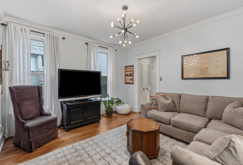 1620 CARR AVE, Memphis, Tennessee 38104, 4 Bedrooms Bedrooms, 8 Rooms Rooms,2.1 BathroomsBathrooms,Residential,For Sale,CARR,10220869