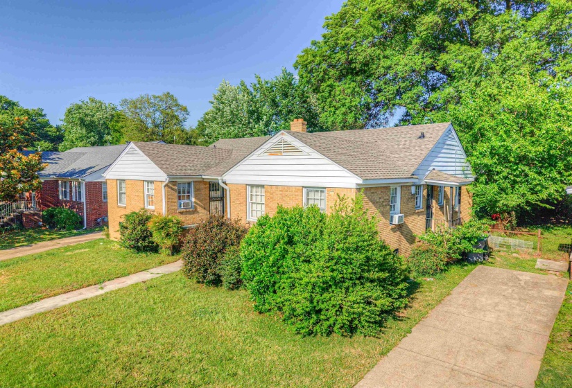 166 ROBERTA DR, Memphis, Tennessee 38112, 2 Bedrooms Bedrooms, ,1 BathroomBathrooms,Duplexes,For Sale,ROBERTA,10220898