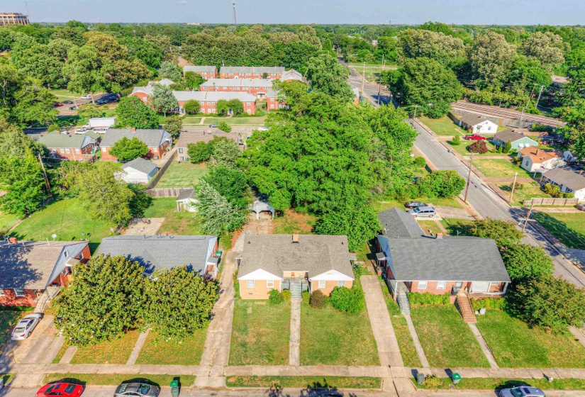 166 ROBERTA DR, Memphis, Tennessee 38112, 2 Bedrooms Bedrooms, ,1 BathroomBathrooms,Duplexes,For Sale,ROBERTA,10220898
