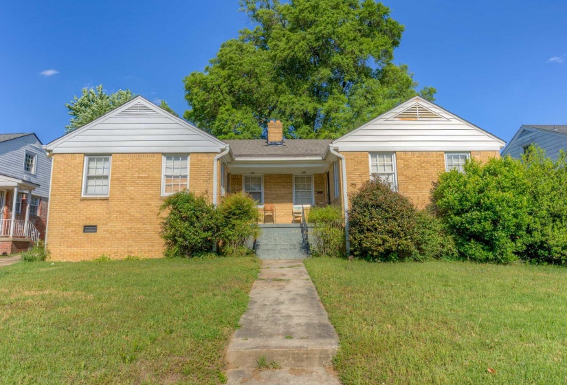 166 ROBERTA DR, Memphis, Tennessee 38112, 2 Bedrooms Bedrooms, ,1 BathroomBathrooms,Duplexes,For Sale,ROBERTA,10220898