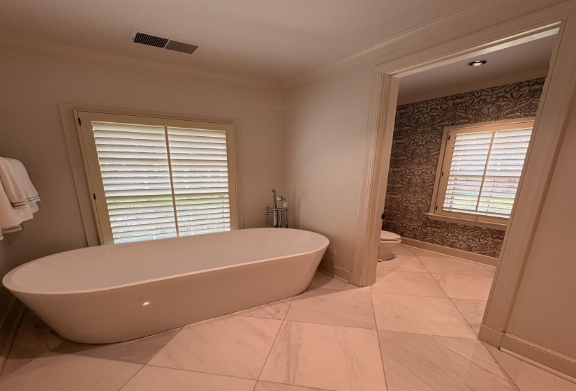 55 ST ANDREWS FWY, Memphis, Tennessee 38111, 5 Bedrooms Bedrooms, 10 Rooms Rooms,4.1 BathroomsBathrooms,Rental Properties,For Sale,ST ANDREWS,10220877