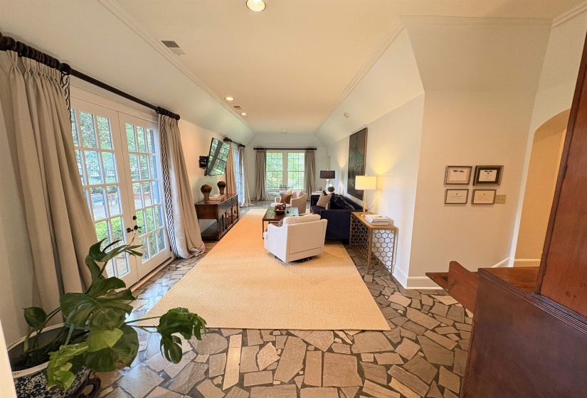 55 ST ANDREWS FWY, Memphis, Tennessee 38111, 5 Bedrooms Bedrooms, 10 Rooms Rooms,4.1 BathroomsBathrooms,Rental Properties,For Sale,ST ANDREWS,10220877