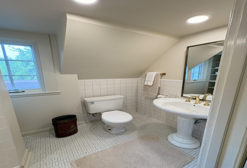55 ST ANDREWS FWY, Memphis, Tennessee 38111, 5 Bedrooms Bedrooms, 10 Rooms Rooms,4.1 BathroomsBathrooms,Rental Properties,For Sale,ST ANDREWS,10220877