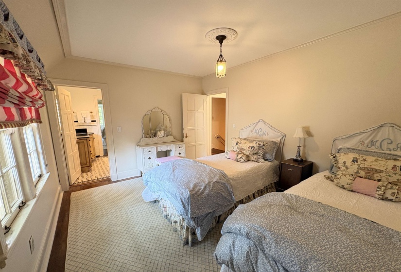 55 ST ANDREWS FWY, Memphis, Tennessee 38111, 5 Bedrooms Bedrooms, 10 Rooms Rooms,4.1 BathroomsBathrooms,Rental Properties,For Sale,ST ANDREWS,10220877