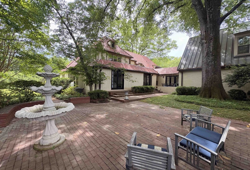 55 ST ANDREWS FWY, Memphis, Tennessee 38111, 5 Bedrooms Bedrooms, 10 Rooms Rooms,4.1 BathroomsBathrooms,Rental Properties,For Sale,ST ANDREWS,10220877