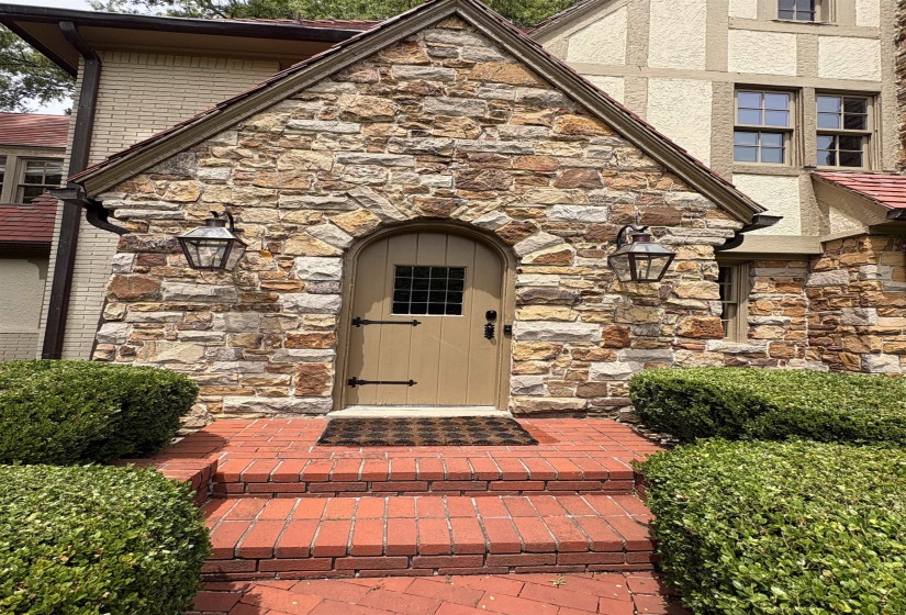 55 ST ANDREWS FWY, Memphis, Tennessee 38111, 5 Bedrooms Bedrooms, 10 Rooms Rooms,4.1 BathroomsBathrooms,Rental Properties,For Sale,ST ANDREWS,10220877